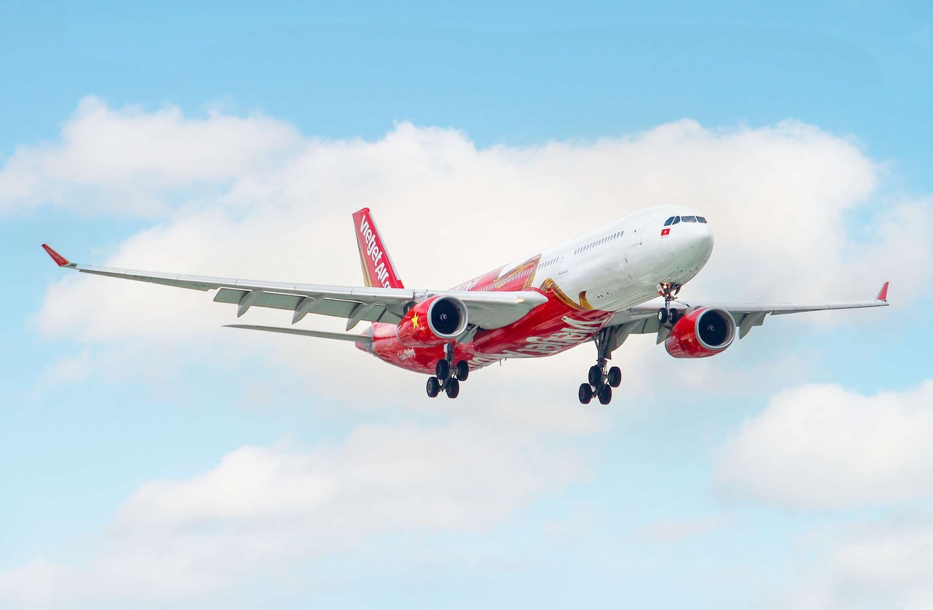 Giá Cước Gửi Hàng Bằng Máy Bay VietJet Air Đi Quốc Tế?