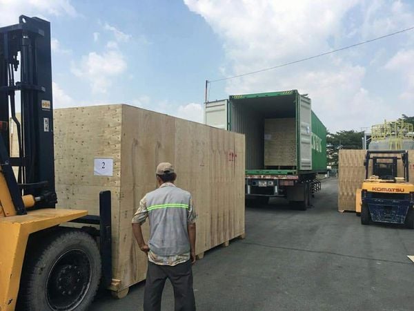 Trusted industrial machinery transport provider