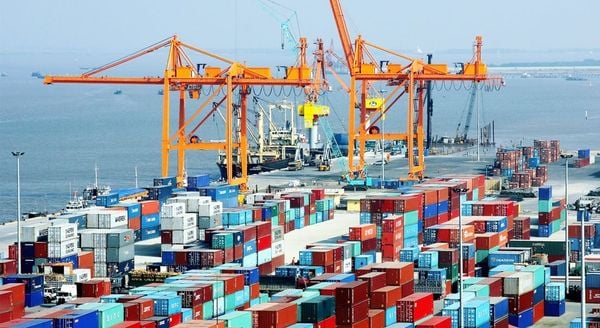 Merci in Canale Rosso al Porto di Cai Mep: Cosa Fare