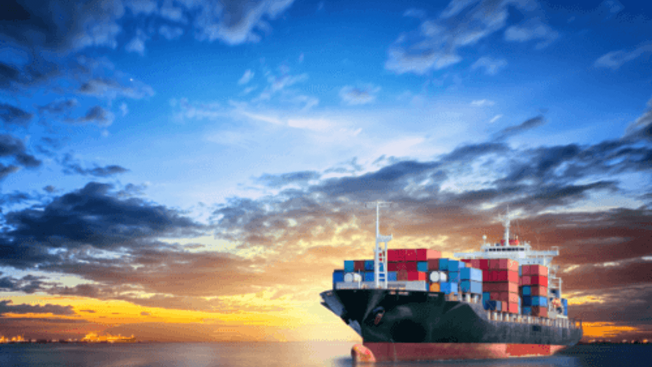 Break-even chart comparing FCL and LCL cost by shipment volume